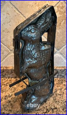 ANTIQUE HAND MADE 12 Lg HINGED 4 CLAMP CLOSURE METAL RABBIT CHOCOLATE MOLD 3LBS