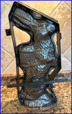 ANTIQUE HAND MADE 12 Lg HINGED 4 CLAMP CLOSURE METAL RABBIT CHOCOLATE MOLD 3LBS