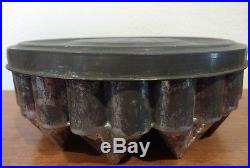 ANTIQUE TIN JELLY PUDDING ICE CREAM CHOCOLATE MOLD MOULD With 11 HEARTS & LID
