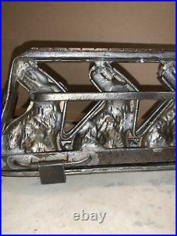 ANTIQUE VINTAGE HINGED 4 BUNNY RABBITS EASTER CHOCOLATE MOLD METAL 3 1/4 Tall