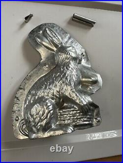 Antique Chocolate Mold Sitting Rabbit with paws on basket Lauroush 9 (J)