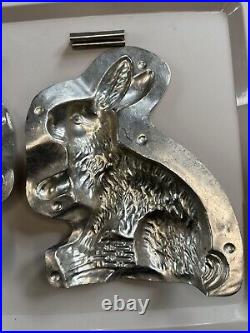 Antique Chocolate Mold Sitting Rabbit with paws on basket Lauroush 9 (J)