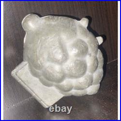 Antique S & Co. Detailed Grapes Chocolate Mold #257
