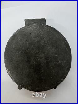 Antique Skull & Crossbones Medallion Pewter Chocolate Candy Ice Cream Mold #508