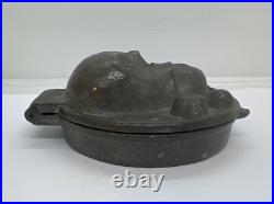 Antique Skull & Crossbones Medallion Pewter Chocolate Candy Ice Cream Mold #508