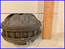Antique Tin Pudding Cake Chocolate Round Mold with Lid 5.75 X 4.5