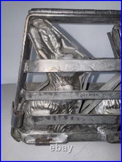 Collectible Antique Iron Double 8 X 7 Rabbit Hinged Candy Mold Collectible Antique Iron Double 8 X 7 Rabbit Hinged Candy Mold