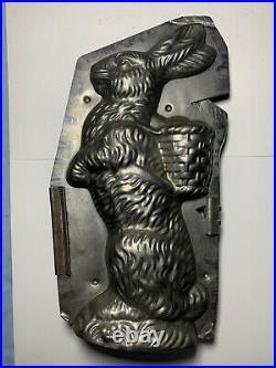 LARGE ANTIQUE EASTER BUNNY STANDING RABBIT WITH BASKET CHOCOLATE MOLD #197 11 In