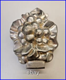 VINTAGE Hinged Pewter Ice Cream Chocolate Mold GRAPE BUNCH on Leaf # 580
