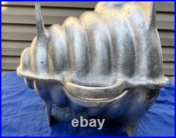 Vintage BEHIVE Large Aluminum Chocolate 2 pc. Mold weighs 4 Lbs. 8 X 8 X 9.5 Vintage BEHIVE Large Aluminum Chocolate 2 pc. Mold weighs 4 Lbs. 8 X 8 X 9.5
