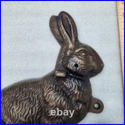 Vintage GRISWOLD Cast Iron Bunny Cake, Butter, Chocolate Mold 2 Pieces 862 & 863